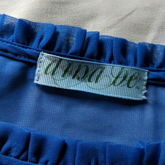 Stylish Office Blouse & Skirt - Picture 3 of 4